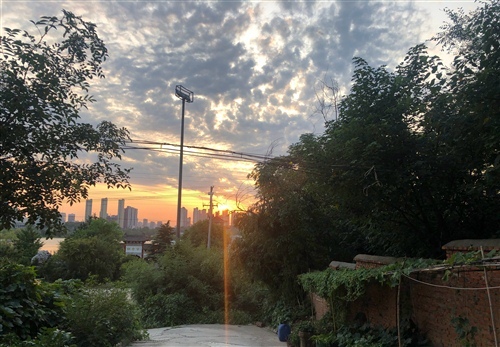 离开不舍的伤感说说 对离开的不舍的说说