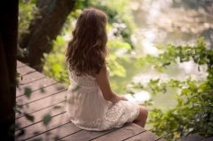 余生请多爱自己的句子