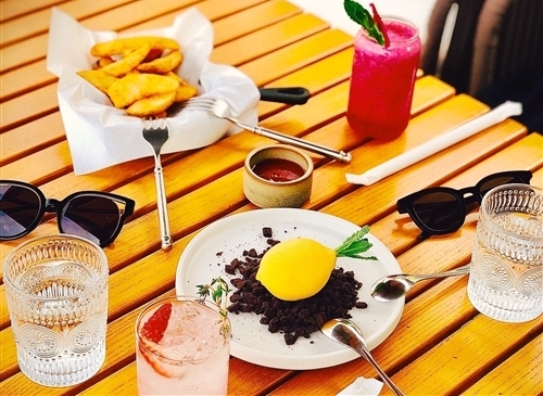 关于适合发下午茶朋友圈的配字