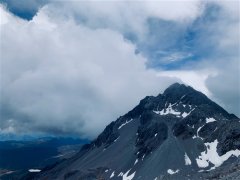 打卡玉龙雪山朋友圈说说