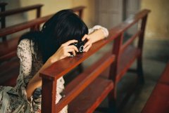 一个人撑得很累的说说