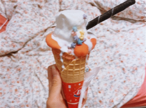 吃冰激凌怎么发朋友圈