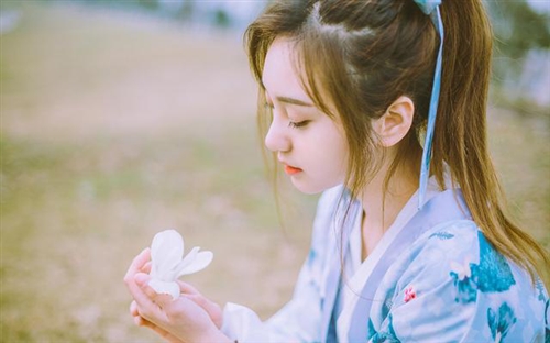 又老了一岁的经典句子(57句) 又老了一岁的经典句子(57句)