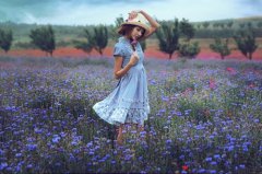 祝自己生日快乐的沙雕句子(49句)