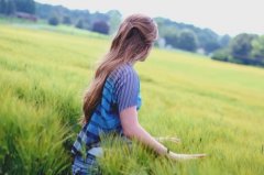 只想安安静静的呆着的句子(通用94句)